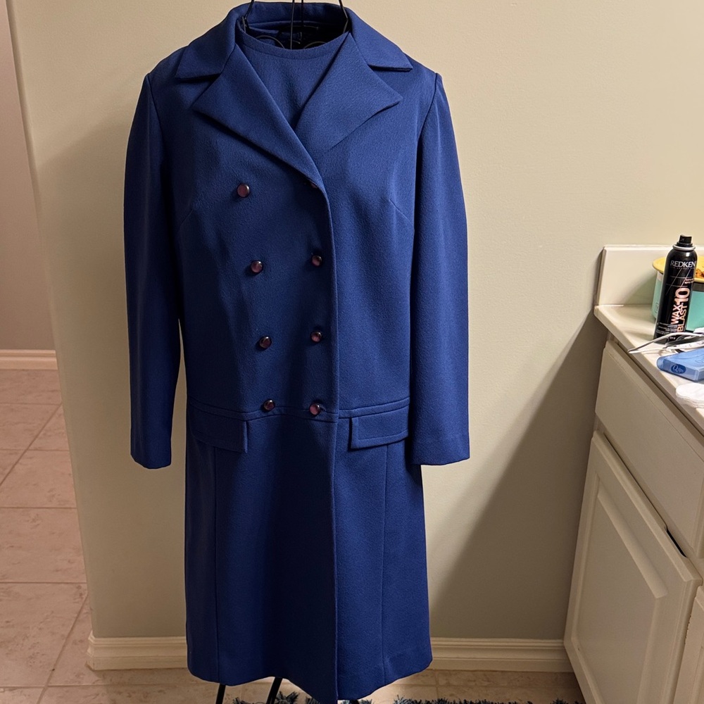 Vintage 1960s shift dress with elegant double breasted jacket